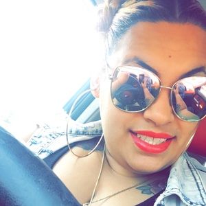 Meet your Posher, Jasmine